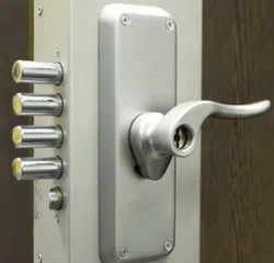 City Locksmith Store Milwaukee, WI 414-622-0670 City Locksmith Store Milwaukee, WI 414-622-0670 - 11-Business-Locksmith